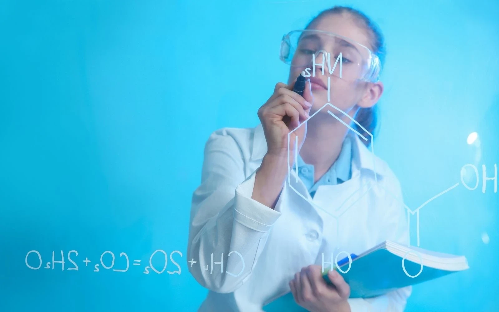 European School of Instrumentation for Particle and Astroparticle Physics (ESIPAP)